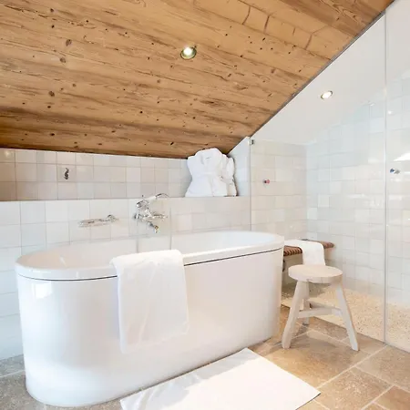 - Legendary Alpehytte Lech am Arlberg