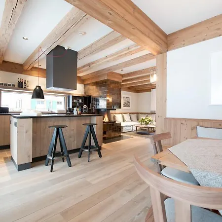 - Legendary Chalet Lech