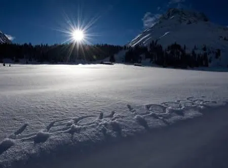 - Legendary Chalet Lech