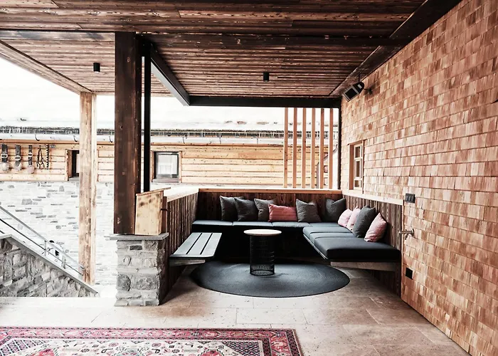 - Legendary Lech am Arlberg